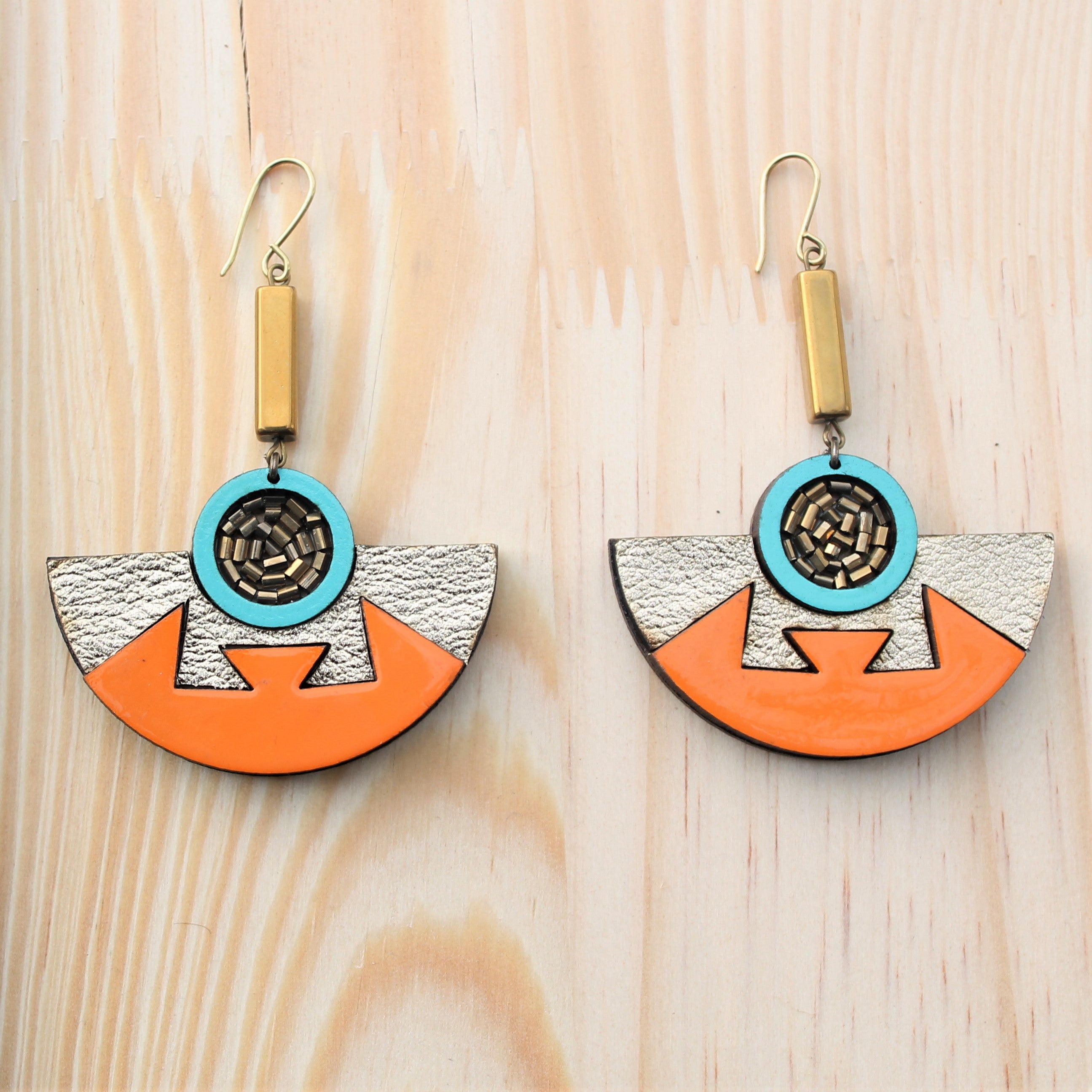 Aztec hanger