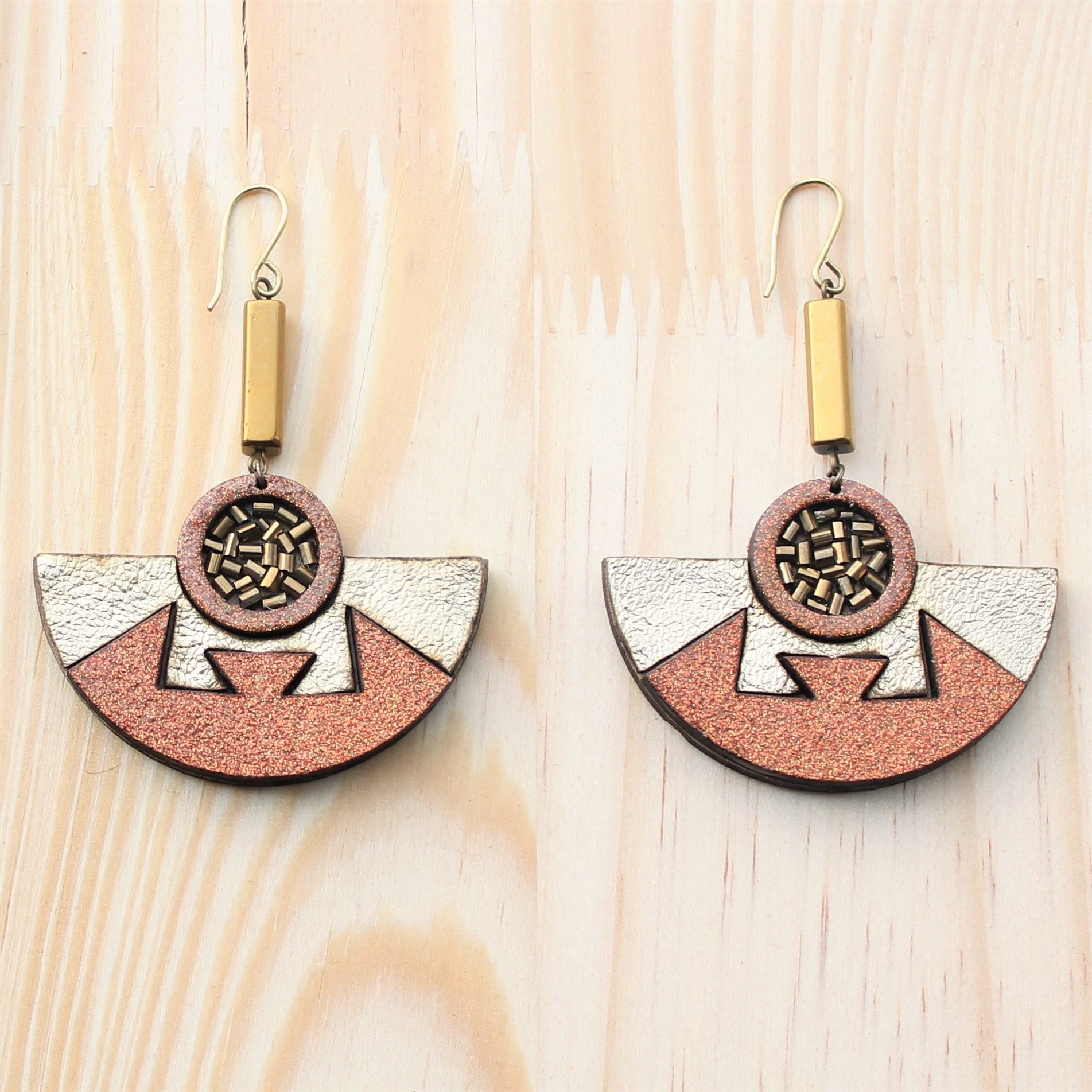Aztec hanger