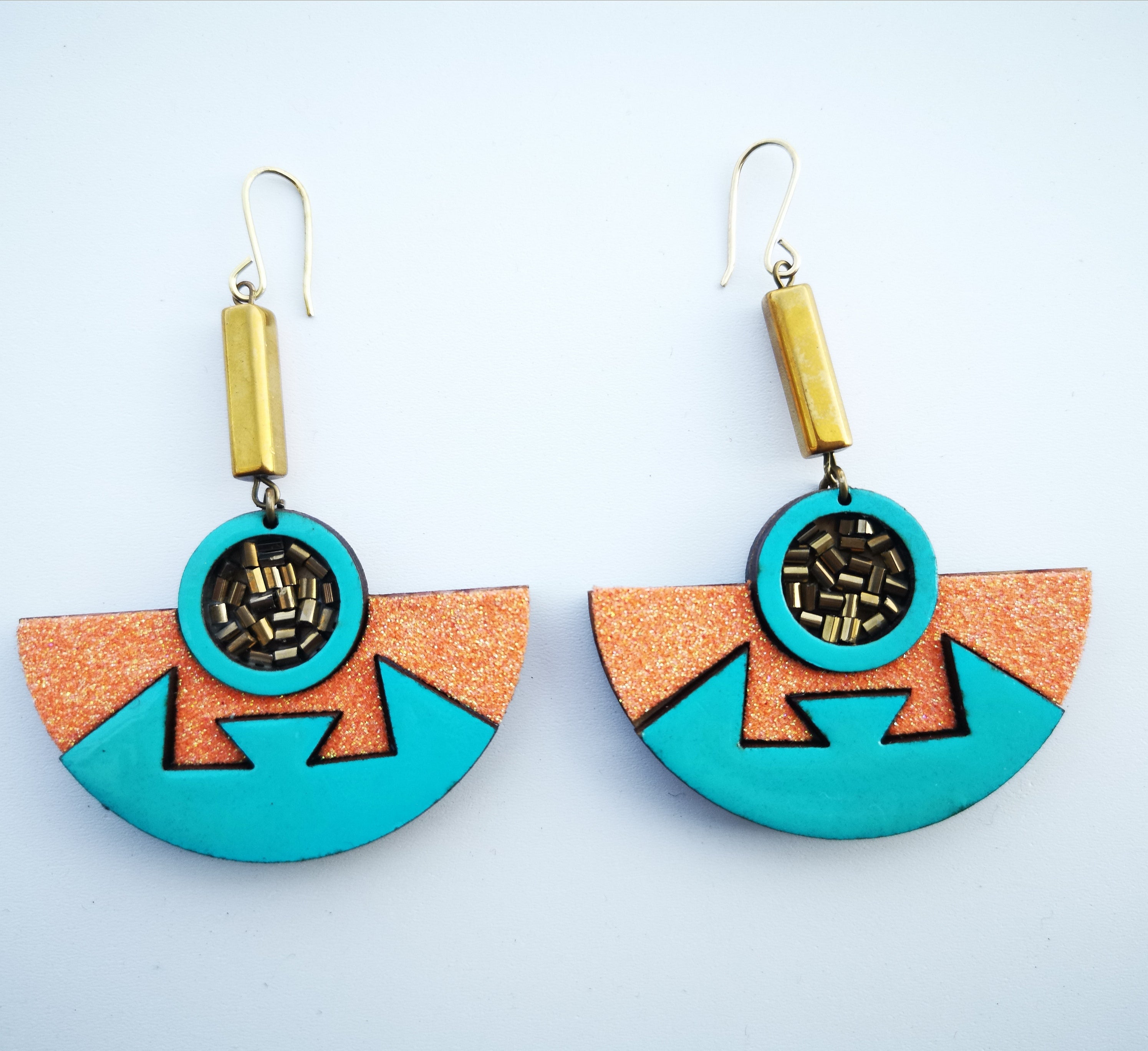 Aztec hanger